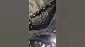 Кроссовер Renault Koleos на подъёмнике