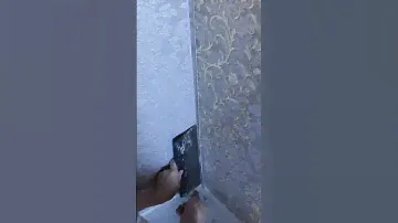Как легко и быстро отрезать обои в углу